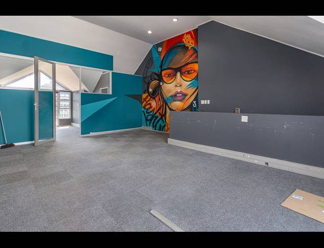 99M² OFFICE TO LET IN CENTURY CITY
